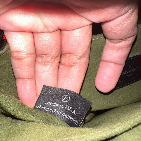 LOUIS VUITTON Limited Edition Monogram Infrarouge Canvas Pochette Metis - Picture 15 of 16